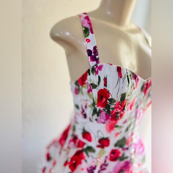 Abercrombie & Fitch Lace-Up
Back Tiered Maxi Dress MEDIUM SIZE - Picture 5 of 7